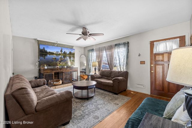 4313 Lahnna Dr, Louisville, KY 40216