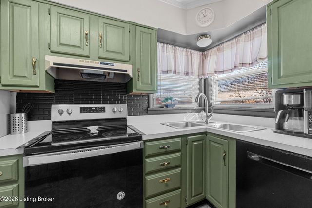 4313 Lahnna Dr, Louisville, KY 40216