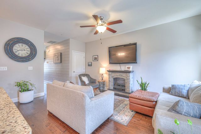 2013 Abbingdon Way, Old Hickory, TN 37138