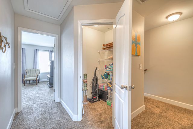 2013 Abbingdon Way, Old Hickory, TN 37138