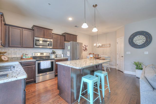 2013 Abbingdon Way, Old Hickory, TN 37138