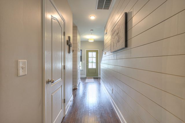 2013 Abbingdon Way, Old Hickory, TN 37138
