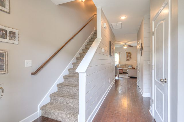 2013 Abbingdon Way, Old Hickory, TN 37138