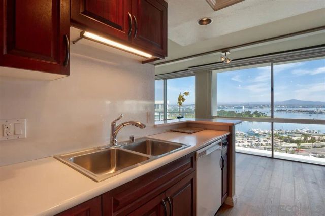 1720 Avenida Del Mundo 1607, Coronado, CA 92118
