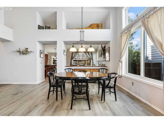 15700 Nw TRAKEHNER Way, Portland, OR 97229