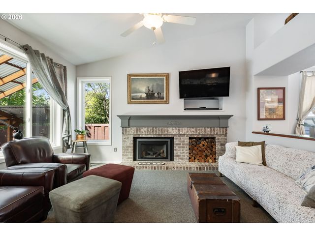 15700 Nw TRAKEHNER Way, Portland, OR 97229