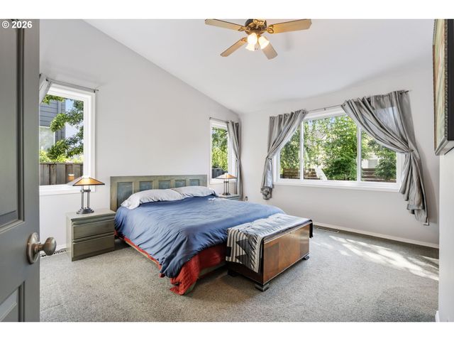 15700 Nw TRAKEHNER Way, Portland, OR 97229