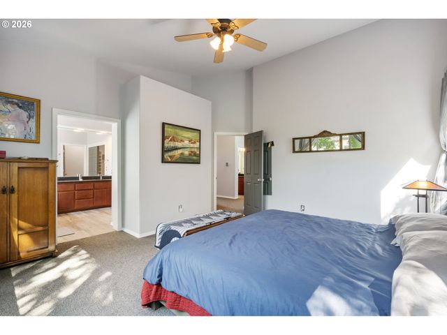 15700 Nw TRAKEHNER Way, Portland, OR 97229