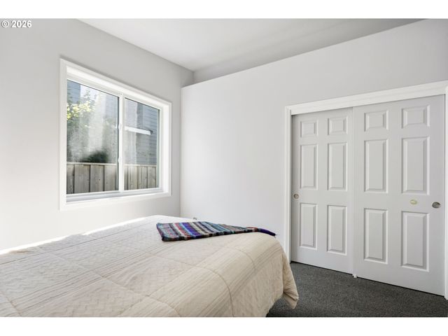 15700 Nw TRAKEHNER Way, Portland, OR 97229