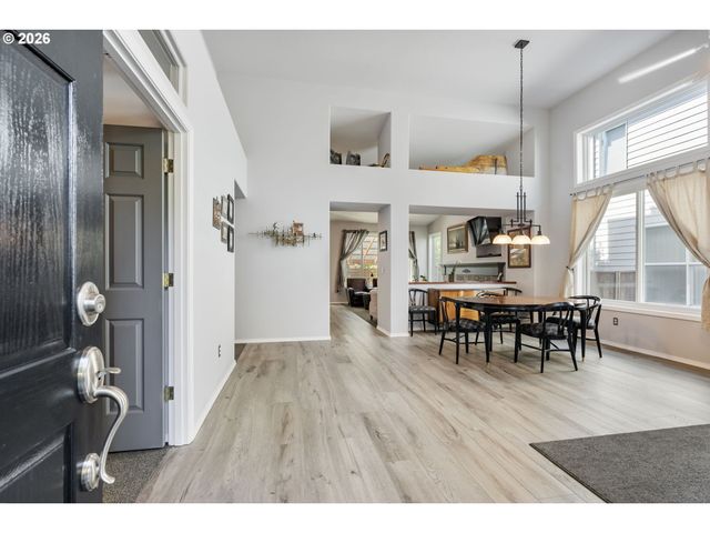 15700 Nw TRAKEHNER Way, Portland, OR 97229