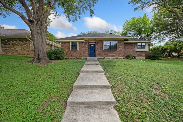 2405 Castle Street, Irving, TX 75038