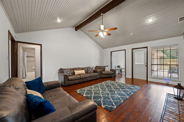 2405 Castle Street, Irving, TX 75038