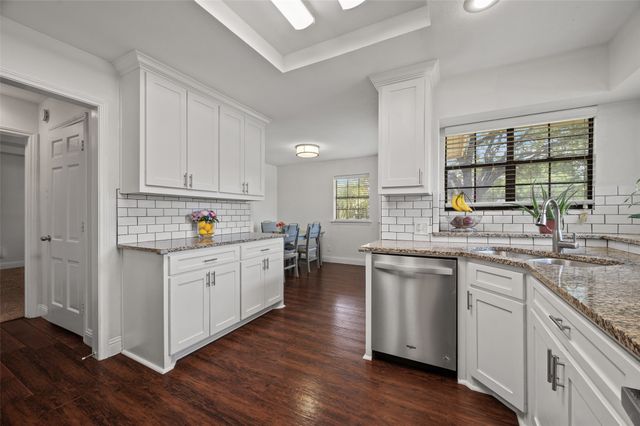 2405 Castle Street, Irving, TX 75038