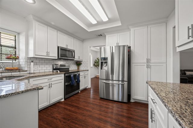 2405 Castle Street, Irving, TX 75038