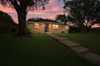 2405 Castle Street, Irving, TX 75038