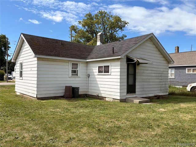 1026 W Scottwood Avenue, Flint, MI 48507