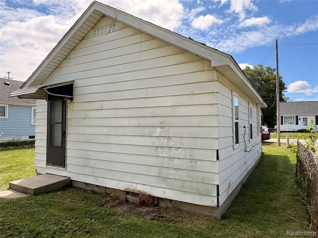 1026 W Scottwood Avenue, Flint, MI 48507