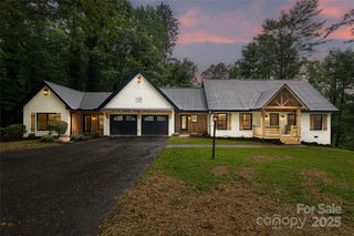 118 Rugby Forest Lane, Hendersonville, NC 28791
