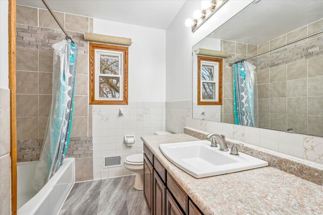 2041 Northgate Court NW, Rochester, MN 55901