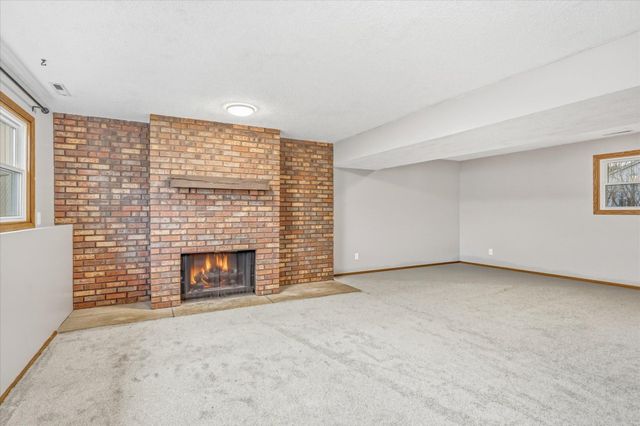 2041 Northgate Court NW, Rochester, MN 55901