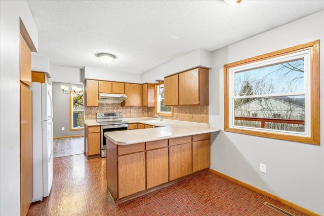 2041 Northgate Court NW, Rochester, MN 55901