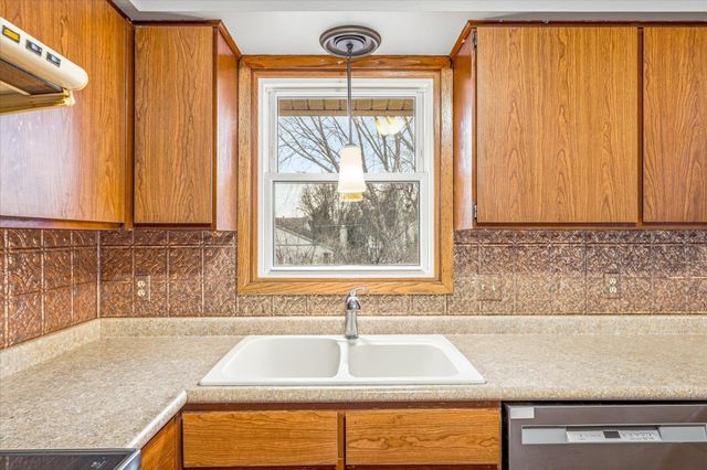 2041 Northgate Court NW, Rochester, MN 55901