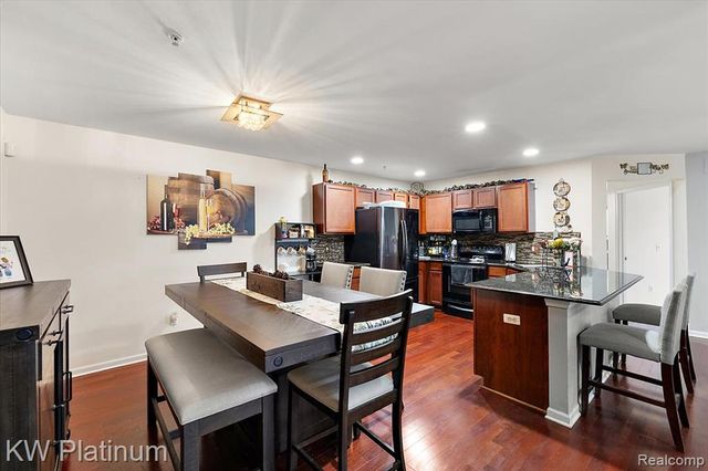 45519 Hidden View Court, Utica, MI 48315