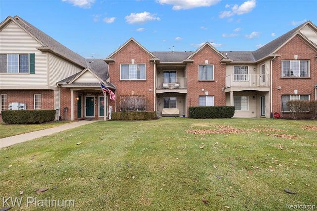 45519 Hidden View Court, Utica, MI 48315