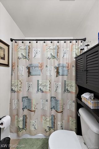 45519 Hidden View Court, Utica, MI 48315