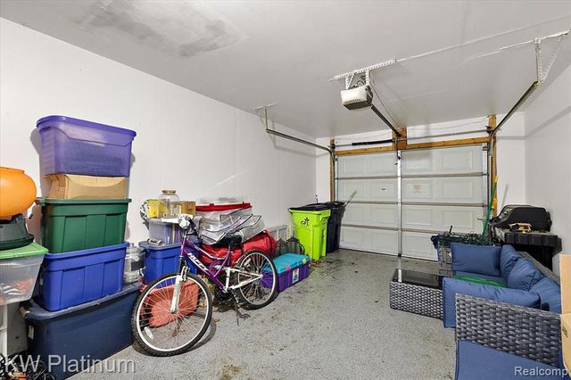 45519 Hidden View Court, Utica, MI 48315