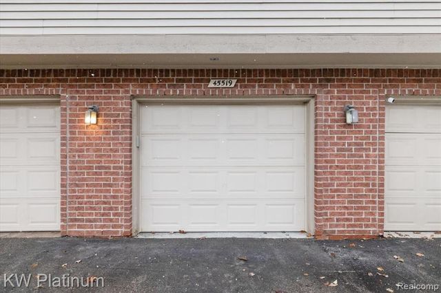 45519 Hidden View Court, Utica, MI 48315