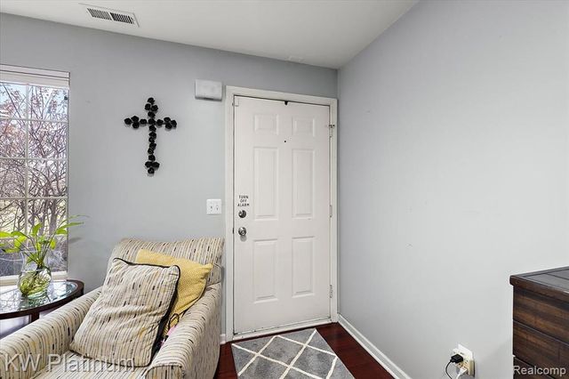 45519 Hidden View Court, Utica, MI 48315