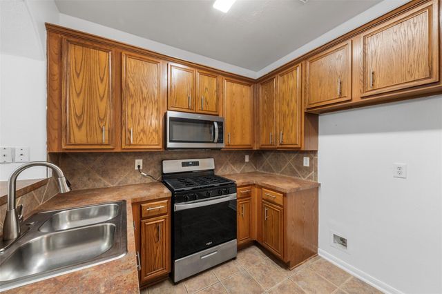 10135 W Palm Lake Drive, Houston, TX 77034