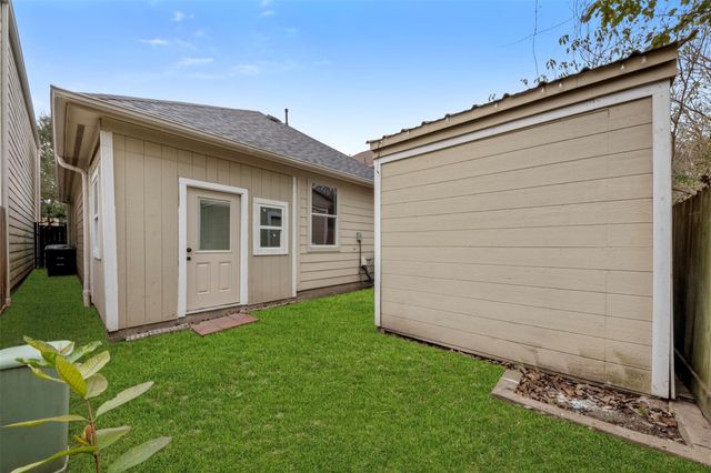 10135 W Palm Lake Drive, Houston, TX 77034