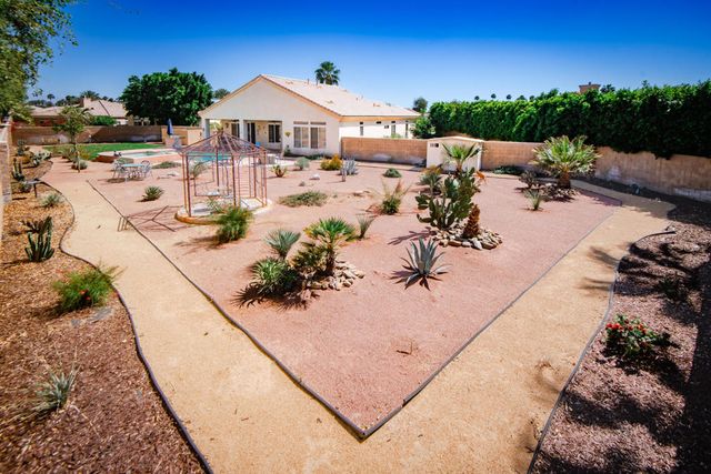 80060 Kinghorn Court, Indio, CA 92201