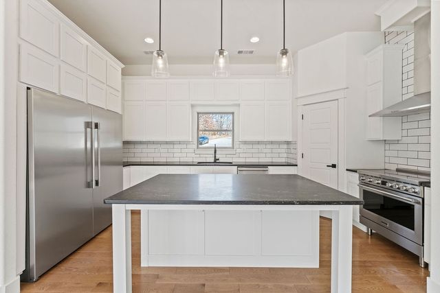 11 Pagham Lane, Bella Vista, AR 72714