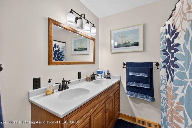 432 High Street, Charlotte, MI 48813