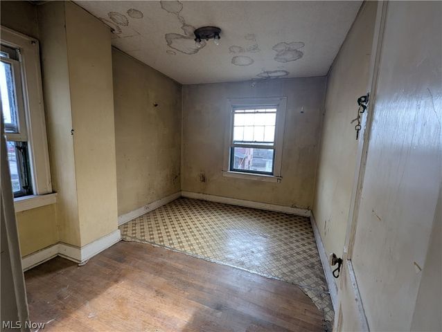 1449 Clearaire Road, Cleveland, OH 44110