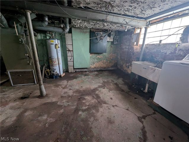 1449 Clearaire Road, Cleveland, OH 44110