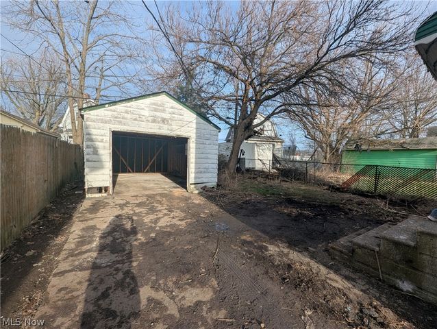 1449 Clearaire Road, Cleveland, OH 44110