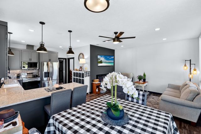 1100 E Denison Chattaroy Rd, Deer Park, WA 99006