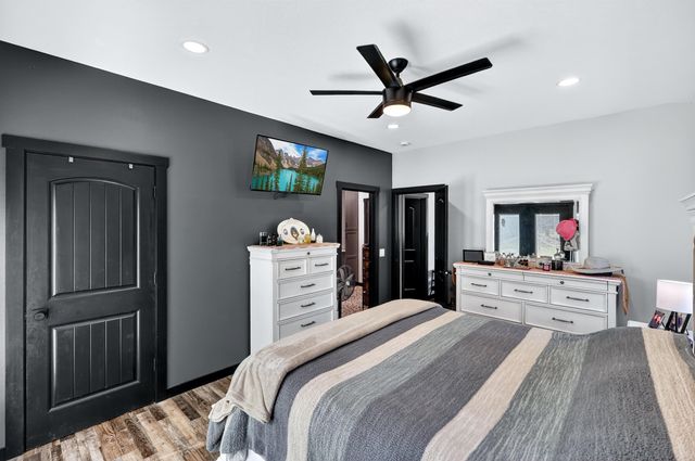 1100 E Denison Chattaroy Rd, Deer Park, WA 99006