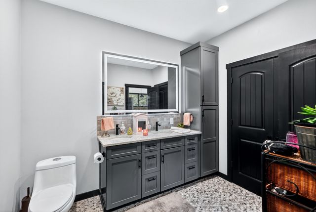 1100 E Denison Chattaroy Rd, Deer Park, WA 99006
