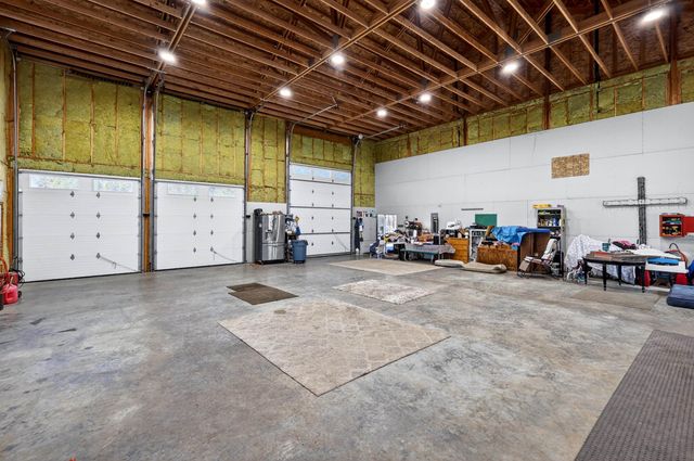 1100 E Denison Chattaroy Rd, Deer Park, WA 99006