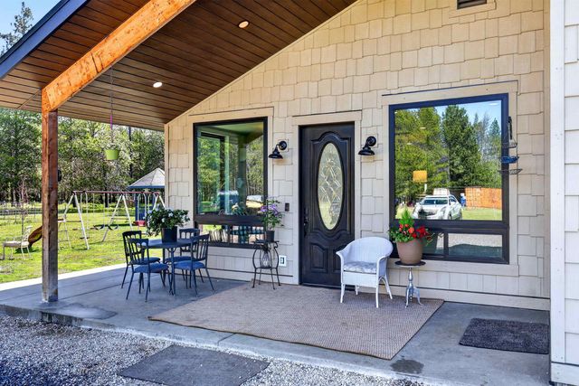 1100 E Denison Chattaroy Rd, Deer Park, WA 99006