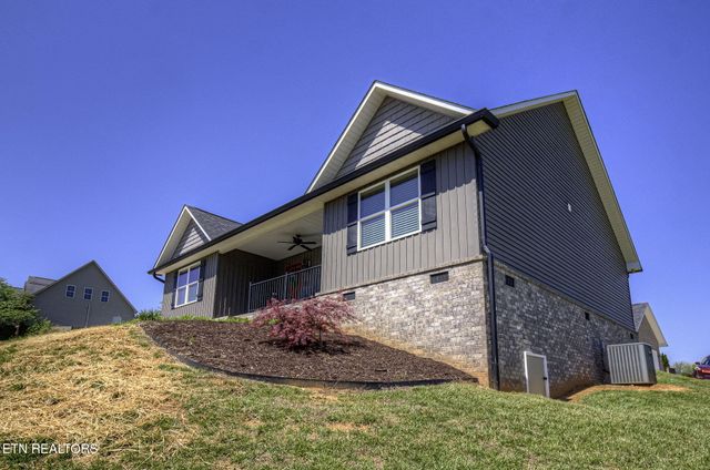 2045 kings View Loop, Seymour, TN 37865