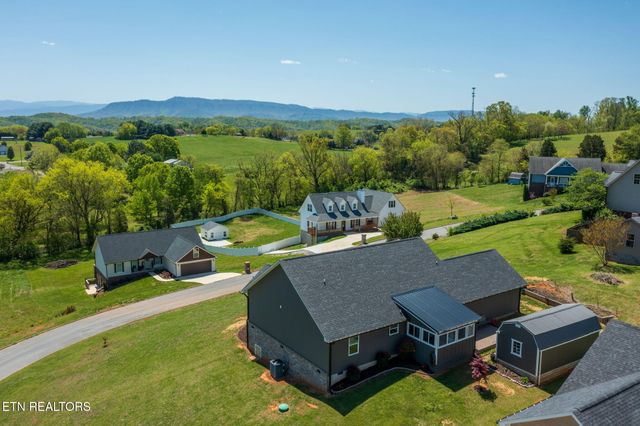 2045 kings View Loop, Seymour, TN 37865