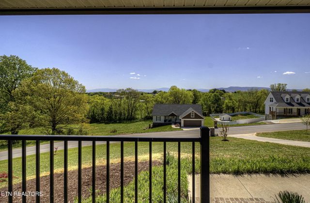 2045 kings View Loop, Seymour, TN 37865