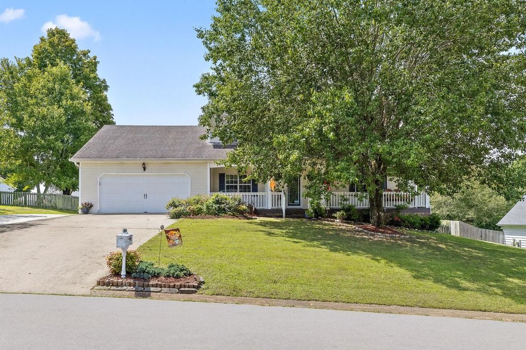 10041 Rolling Wind Drive, Soddy Daisy, TN 37379