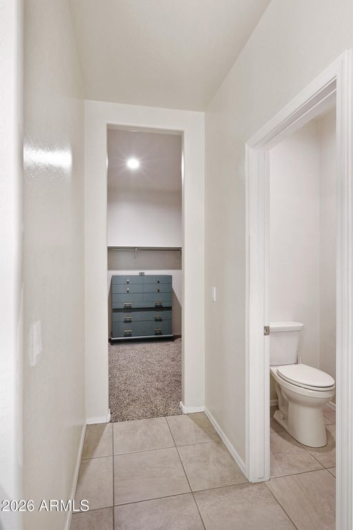 Image 13 of property listing at 18570 W DESERT HOLLOW Drive, Wittmann, AZ 85361